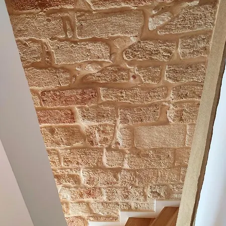 Dimora Lina 191 * פולינאנו א מארה
